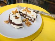 Una foto de galletas keto