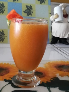 Una foto de Batido Tres L (Lechosa, Lechuga y Limón)