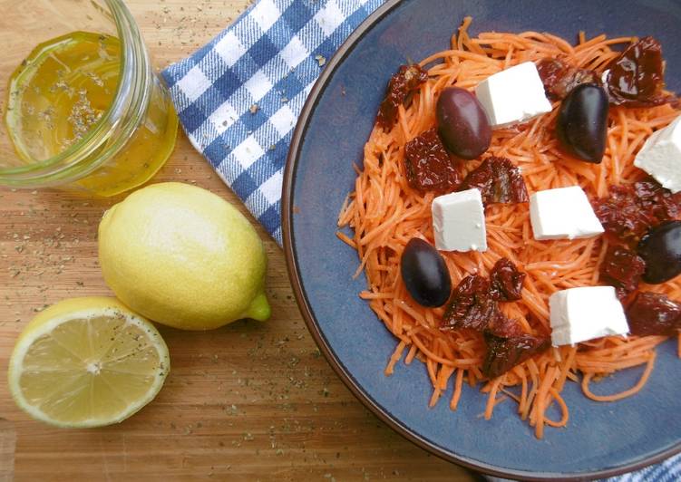 Simple Way to Prepare Ultimate Colorful Carrot Salad with Lemon Dressing