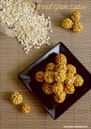 A picture of Fried Gram Ladoo.