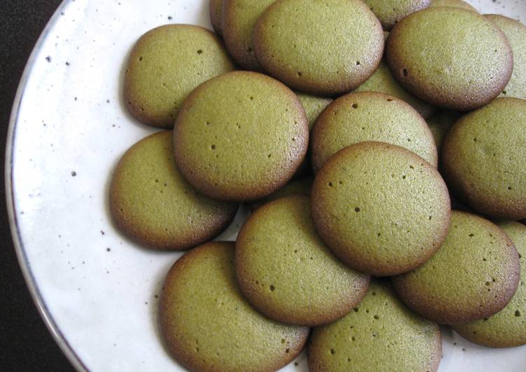 Matcha ‘Langues de Chat’ Biscuits