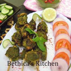 A picture of Hariyali Chicken Tikka.