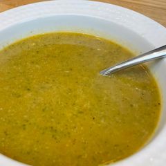 A picture of Curried vegetable soup.