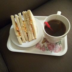A picture of Vegetable Bread sandwich.