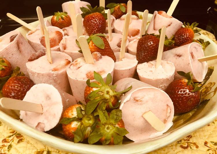 Paletas de Fresas con Crema Receta de macorose66 Cookpad