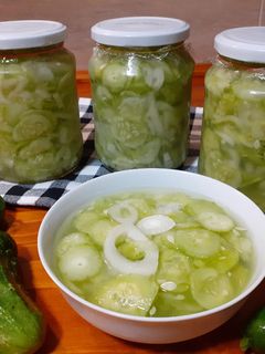 Svéd uborkasaláta recept fotója