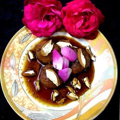 A picture of Jaggery Rasgulla.