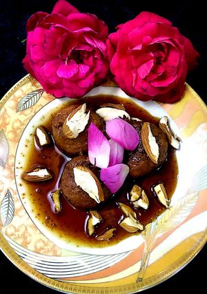 A picture of Jaggery Rasgulla.