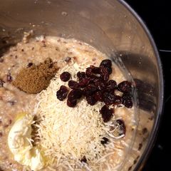 A picture of Pinky's Porridge Hot, Pinky's Porridge Cold.