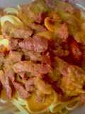Tallarines con ternera y curry
