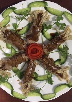 Hình của món Bò cuộn nấm sốt Vang.