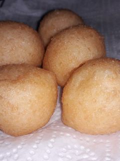 Gluténmentes sajtgolyó recept fotója