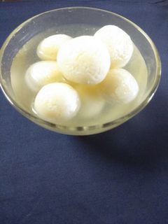 "રસગુલ્લા"(rasgulla recipe in gujarati) રેસીપી મુખ્ય ફોટો