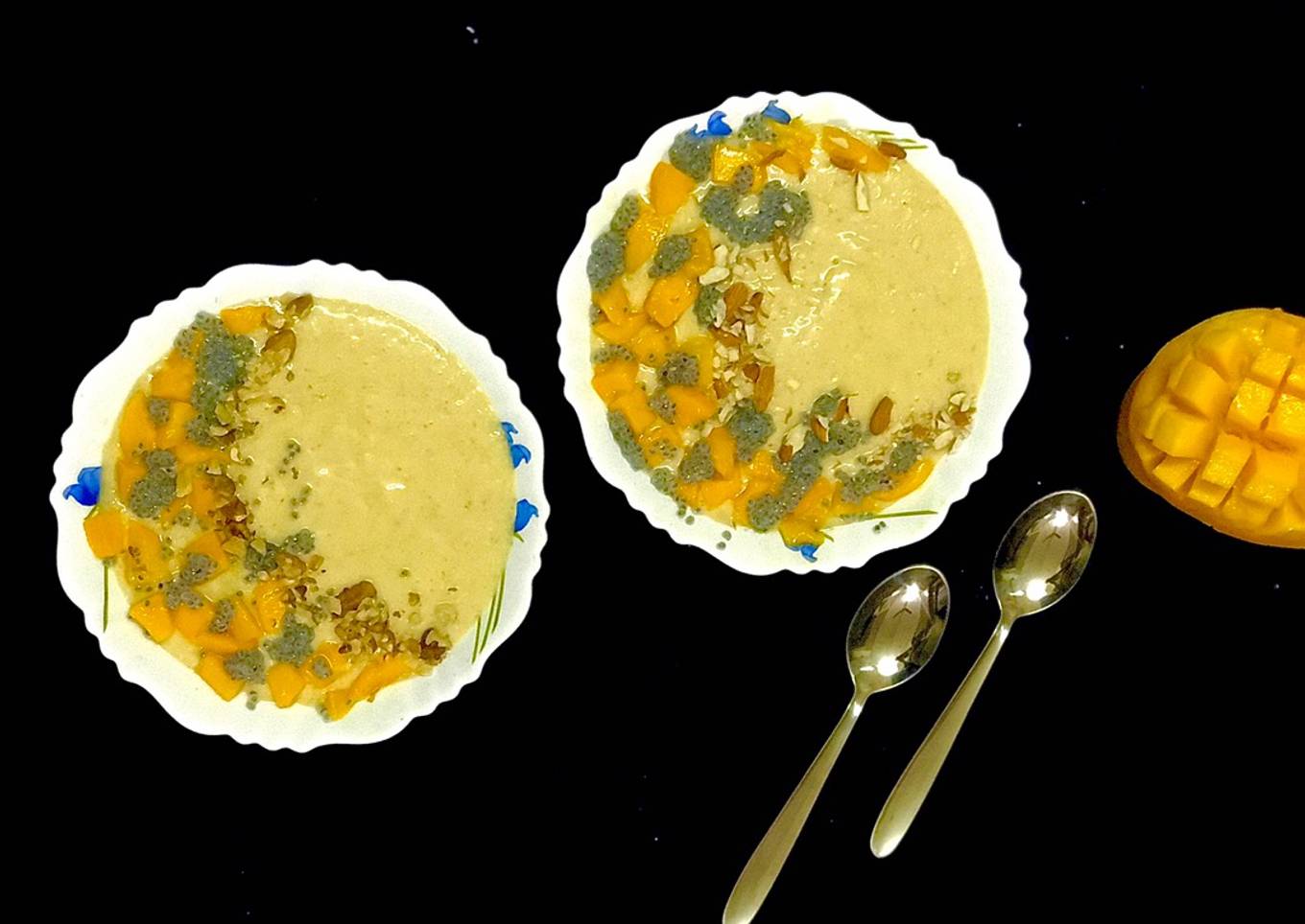 Mango Oats Smoothie Bowl