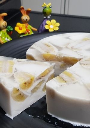 A picture of Banana in Coconut Jelly (Woon Kluay Buat Chee).