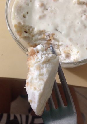 A picture of Mug cheesecake microwaved.