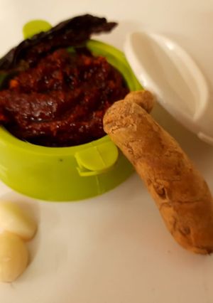 A picture of Schezwan sauce.