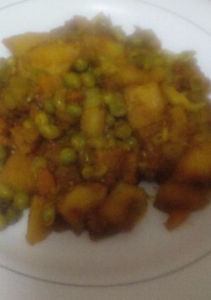 A picture of Stew, Peas and Potatoes.