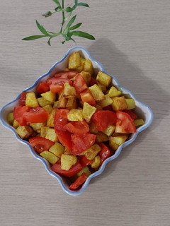 عکسی از دستور سیب زمینی و گوجه