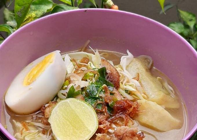 Soto ayam kuah bening