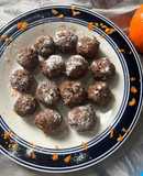 Cocoa peanut butter energy balls