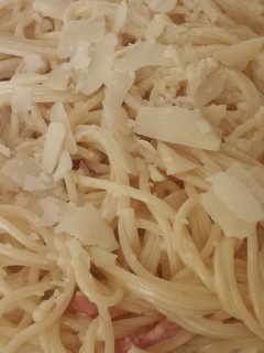 Una foto de Espaguetis Carbonara