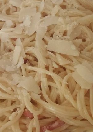 Una foto de Espaguetis Carbonara