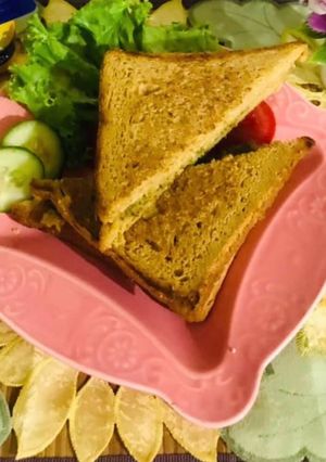 A picture of Potato egg sandwich.