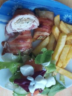 Baconos gombás csirketekercs recept fotója