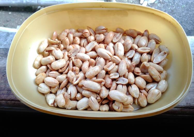 Cara Mudah Membuat Kacang Bawang Goreng Simple Anti Gagal
