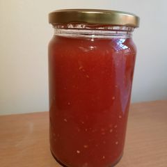 A picture of Canned tomatoes.
