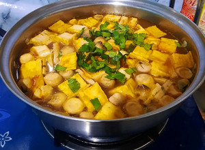 Hình của món Lẩu chay chua cay.