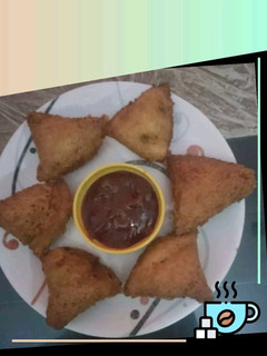 ब्रेड समोसा (bread samosa recipe in Hindi) रेसिपी मुख्य फोटो