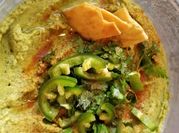 A picture of hummus no tahini