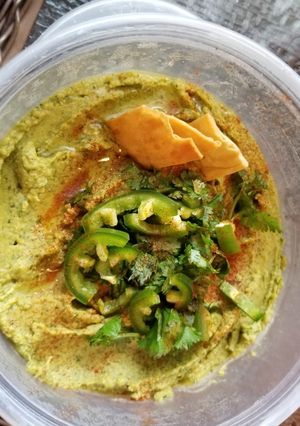 A picture of Jalapeno hummus.
