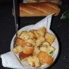A picture of My homemade garlic croutons.