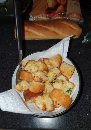 A picture of My homemade garlic croutons.