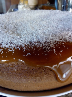 Una foto de Bizcochuelo de dulce de leche súper fácil