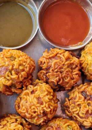 A picture of Maggi pakode.