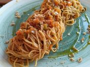 Una foto de noodles verduras