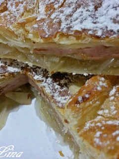Una foto de Empanada de hojaldre Navideño
