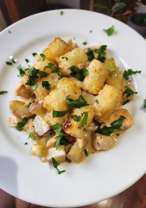 A picture of Chicken Tot Pie.