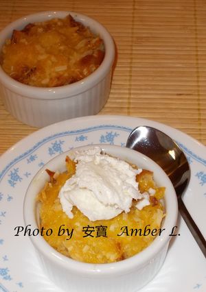 鳳梨椰子麵包布丁 Piña Colada Bread Pudding 的食譜成品照片