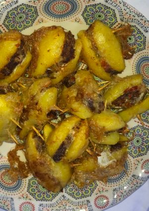 A picture of Stuffed potatoes.