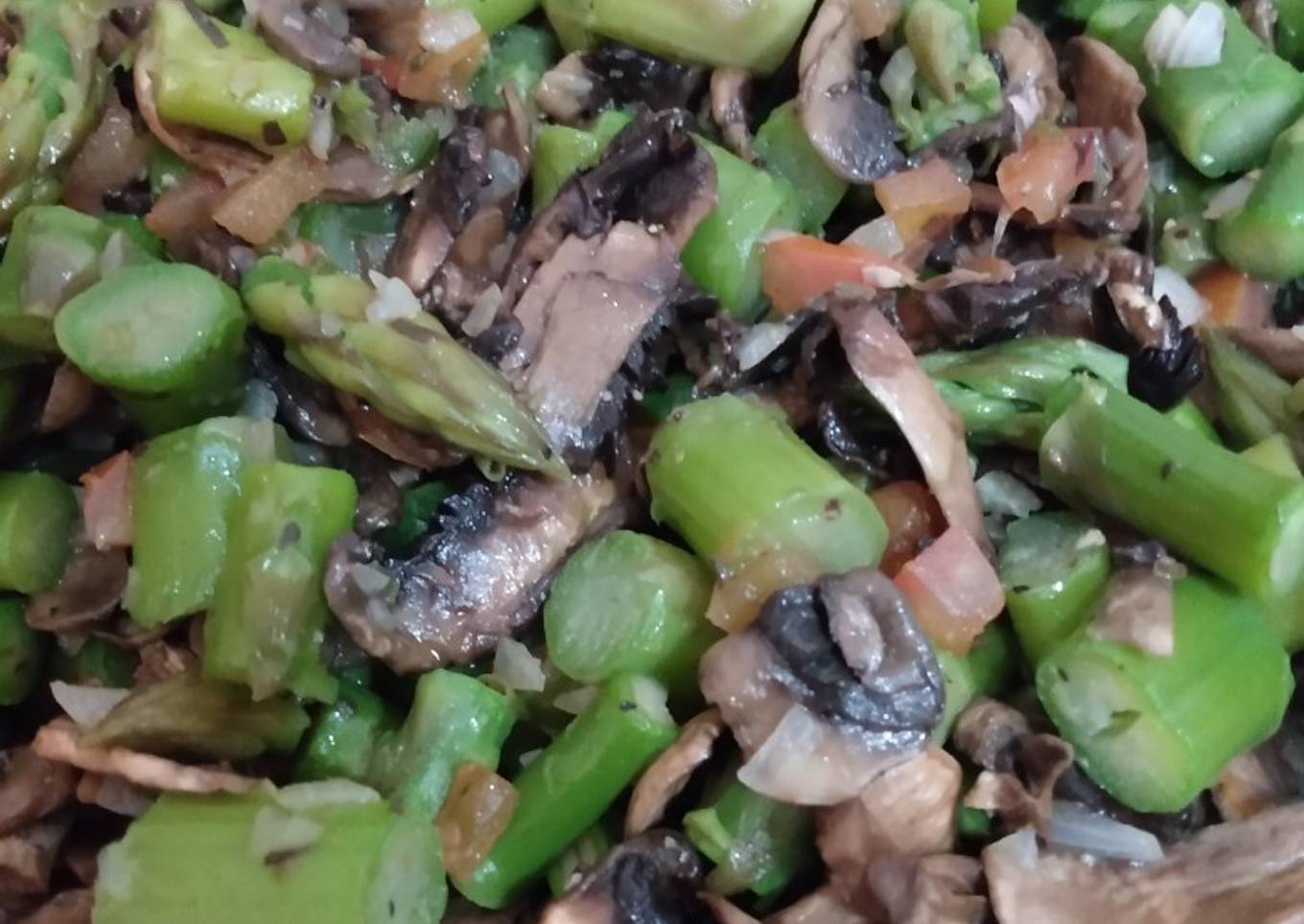 Champiñones con espárragos estilo Aliosha