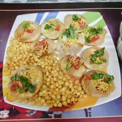 A picture of Chatpuri.