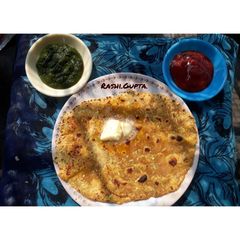 A picture of Butter Cabbage paratha.