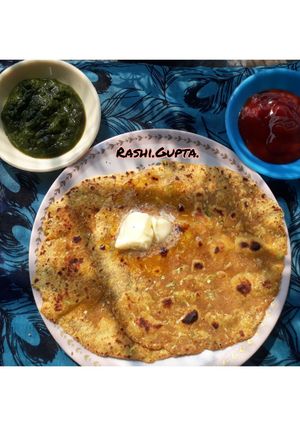 A picture of Butter Cabbage paratha.