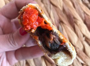 Una foto de Empanaditas de horno de “choritos y morcilla”