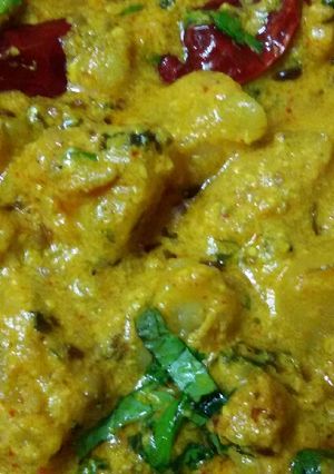 A picture of Dahi Aloo.